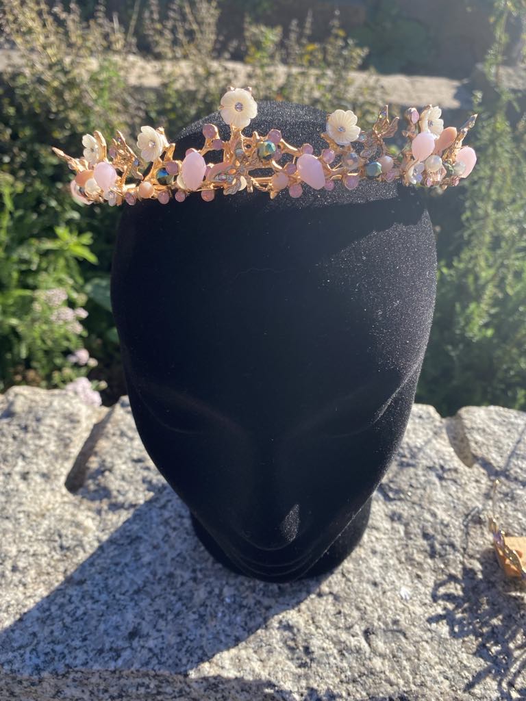 Gold Queen’s Crown with White Flowers and Pink Faux Diamantes – Medieval/Fantasy Costume Accessory