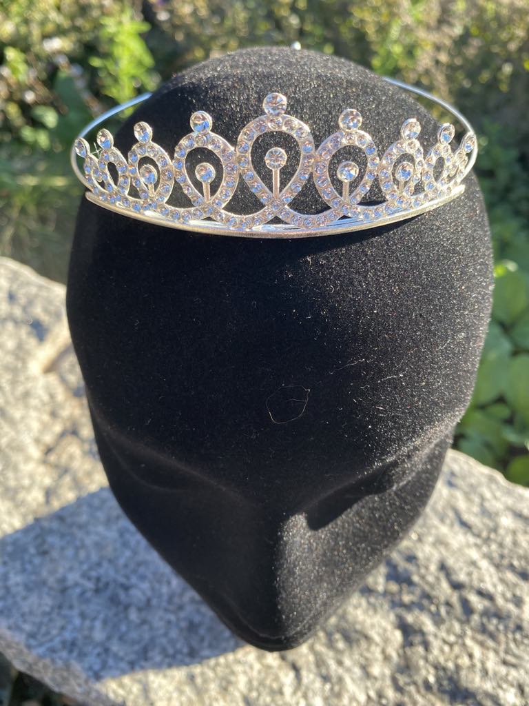 C. Silver Princess Tiara with White Faux Diamantes – Medieval/Fantasy Costume Accessory