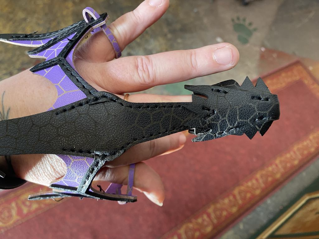 Hand Dragon