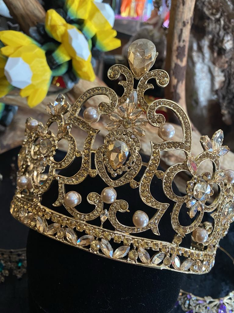 Grand Gold Crown with Faux Diamantes & Pearls