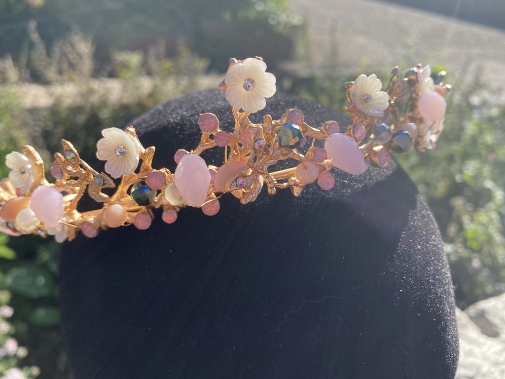 Gold Queen’s Crown with White Flowers and Pink Faux Diamantes – Medieval/Fantasy Costume Accessory