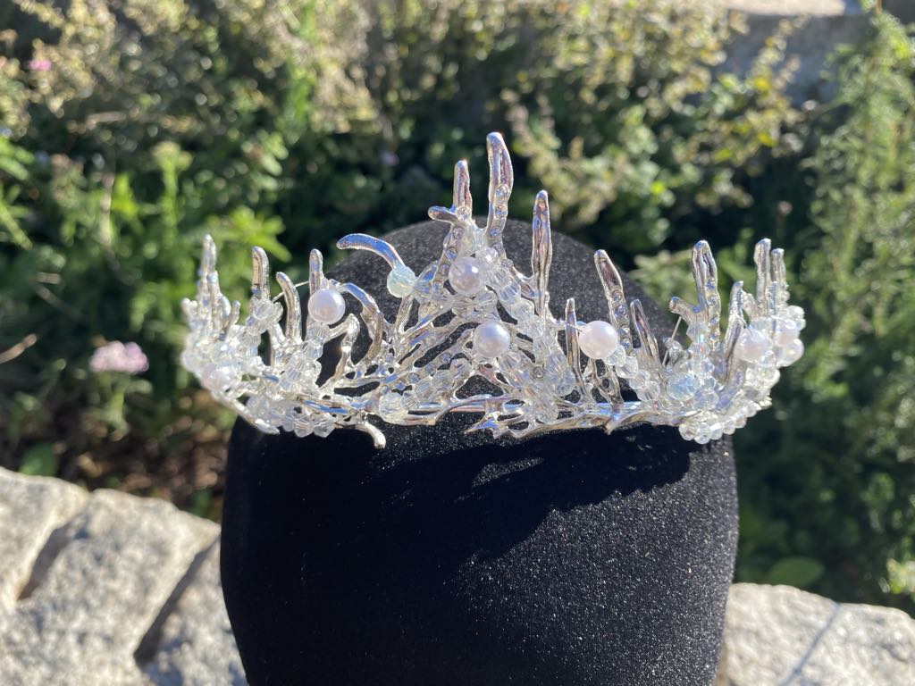 Ice Queen Crown with faux Pearls – Medieval/Fantasy Costume Accessory in silver