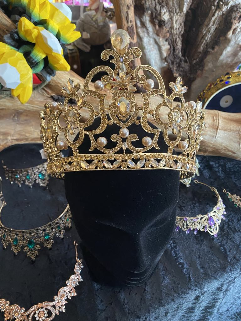 Grand Gold Crown with Faux Diamantes & Pearls