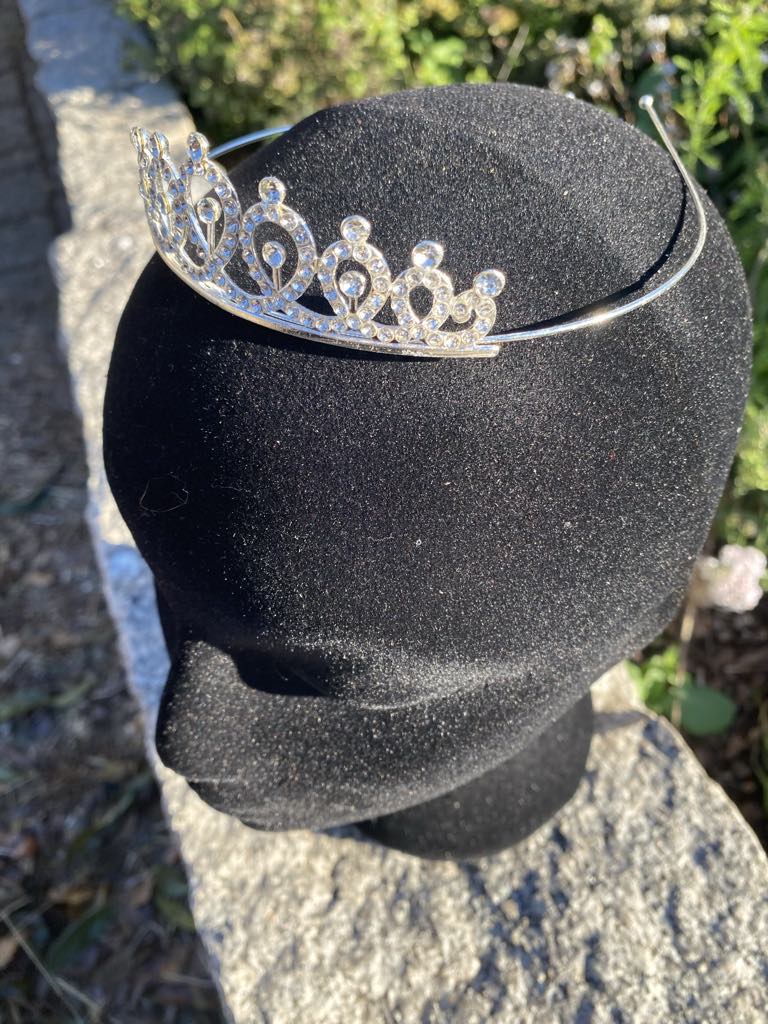 C. Silver Princess Tiara with White Faux Diamantes – Medieval/Fantasy Costume Accessory