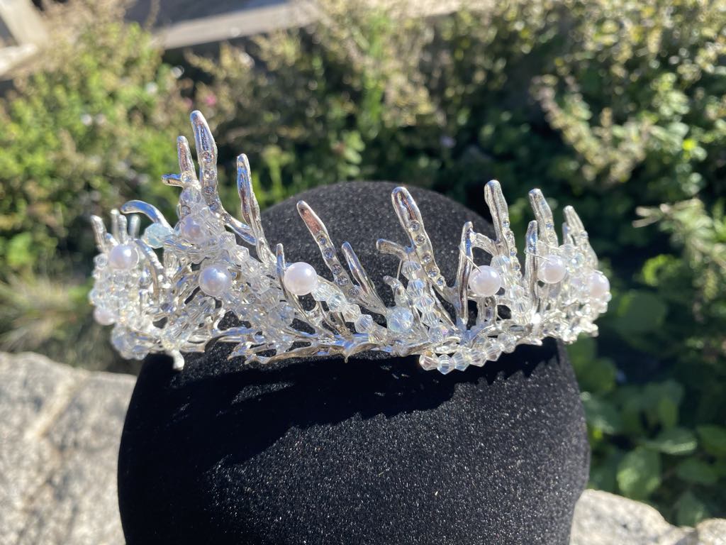 Ice Queen Crown with faux Pearls – Medieval/Fantasy Costume Accessory in silver