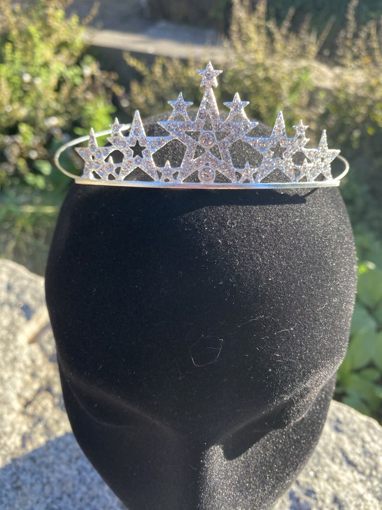 D. Silver Princess Tiara with White Faux Diamantes – Medieval/Fantasy Costume Accessory