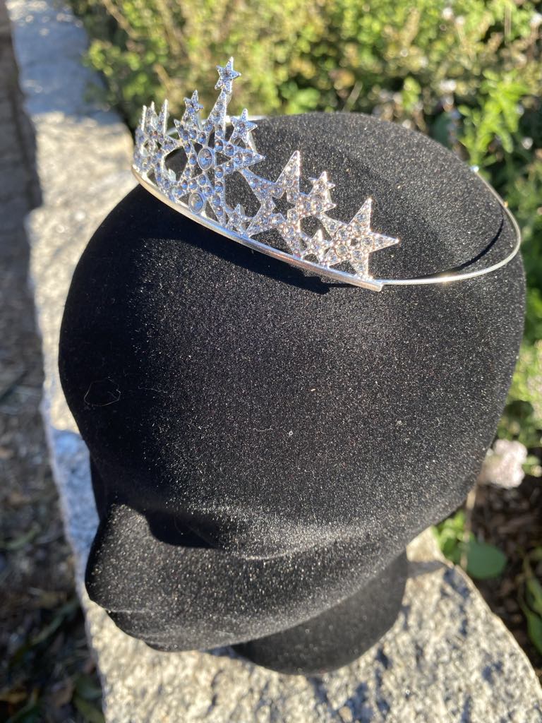 D. Silver Princess Tiara with White Faux Diamantes – Medieval/Fantasy Costume Accessory
