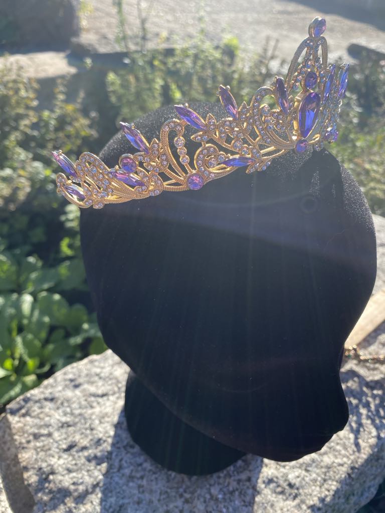 Gold Queen’s Crown with Purple Faux Diamantes – Medieval/Fantasy Costume Accessory
